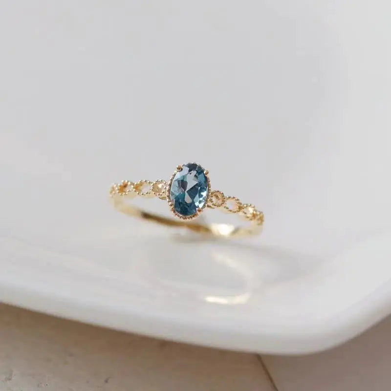 Light Luxury Ocean Blue Stone Ring in S925 Silver