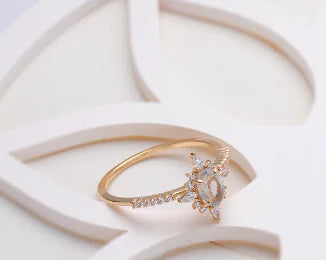 Elongated Stone White Zirconia Star Ring